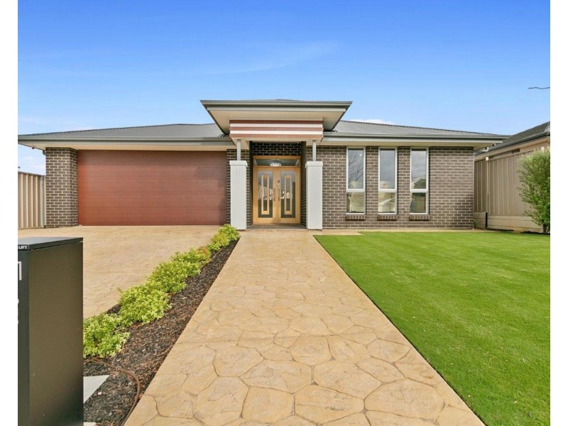 11 Bondi Drive, Seaford Rise SA 5169