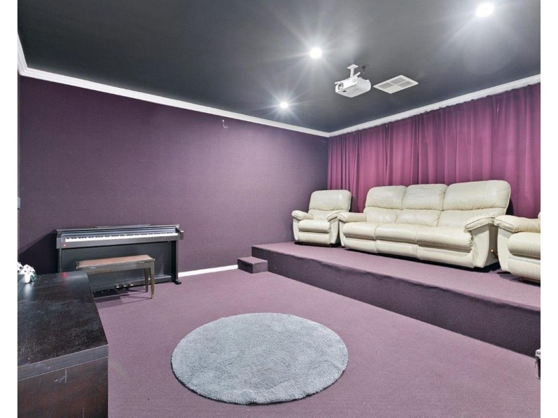 11 Bondi Drive, Seaford Rise SA 5169