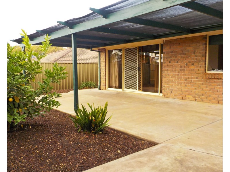 2/11 Shoalstone Court, Moana SA 5169