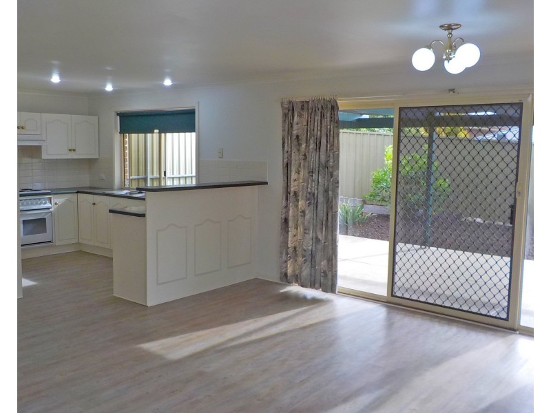 2/11 Shoalstone Court, Moana SA 5169