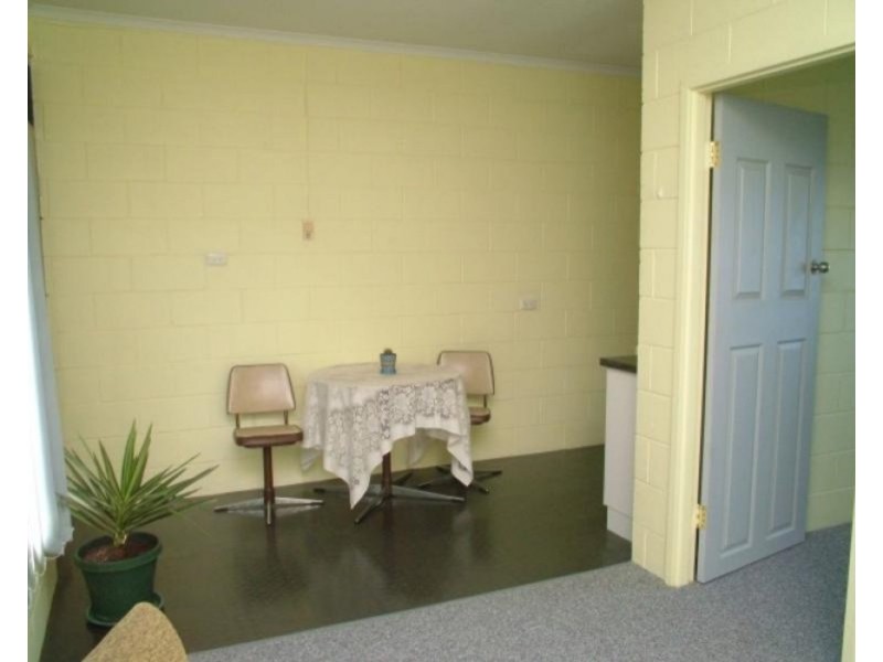 2/32 Esplanade, Christies Beach SA 5165