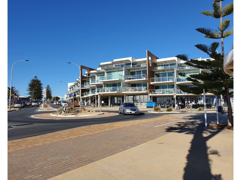 2/32 Esplanade, Christies Beach SA 5165