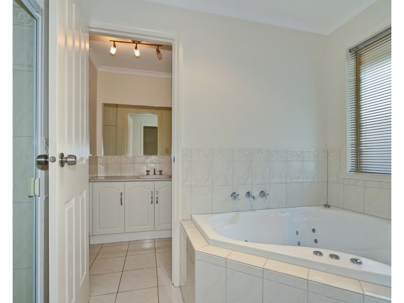 4 Tennyson Street, Seaford Rise SA 5169