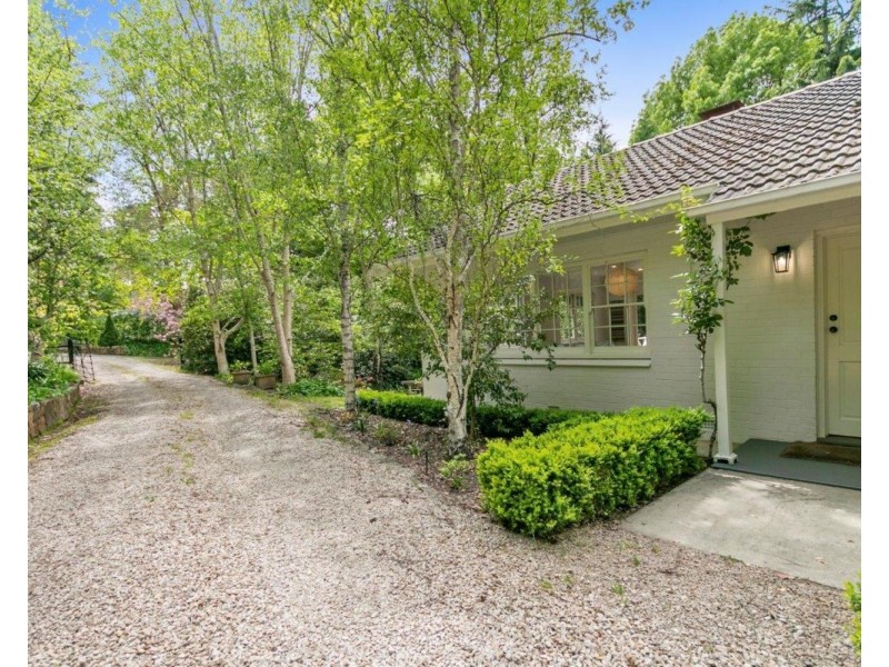 25 Longwood Drive, Stirling SA 5152