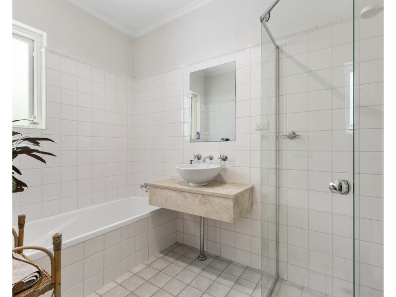 25 Longwood Drive, Stirling SA 5152