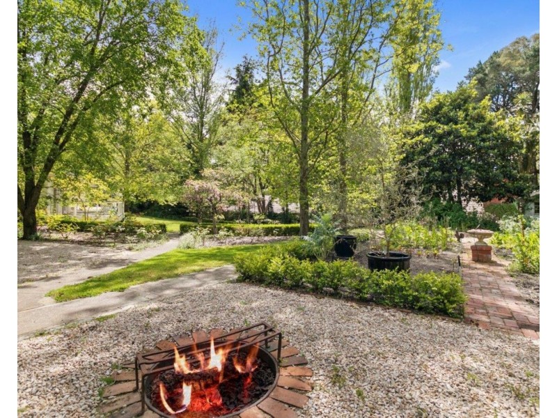 25 Longwood Drive, Stirling SA 5152