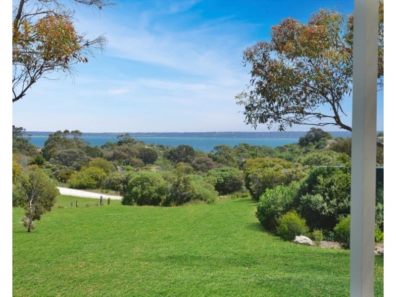 29 Beach Crescent, Baudin Beach SA 5222
