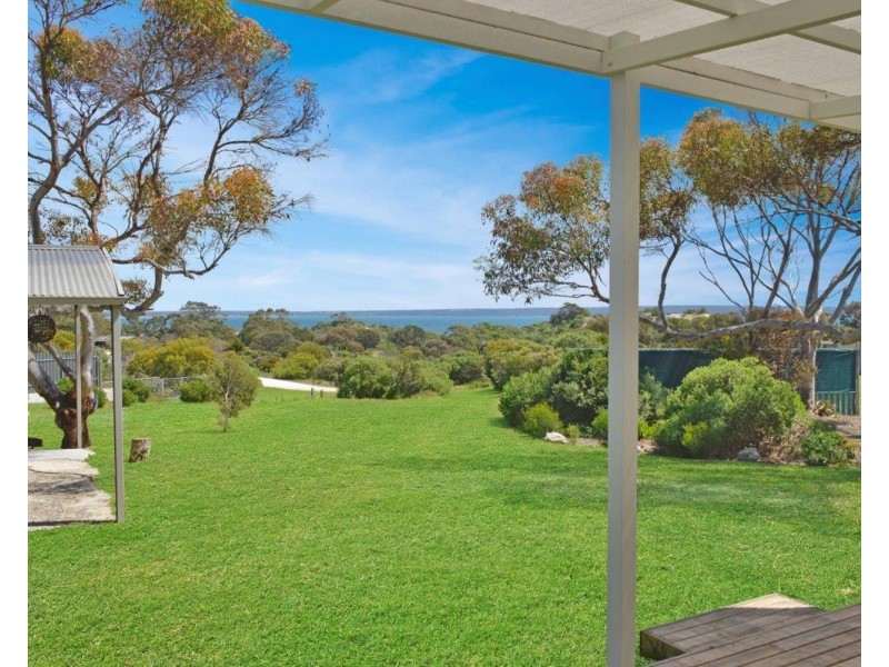 29 Beach Crescent, Baudin Beach SA 5222