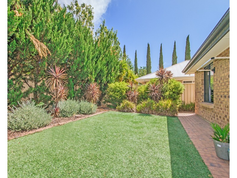 15 Flag Street, Seaford Meadows SA 5169