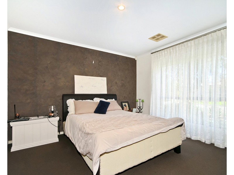 15 Flag Street, Seaford Meadows SA 5169