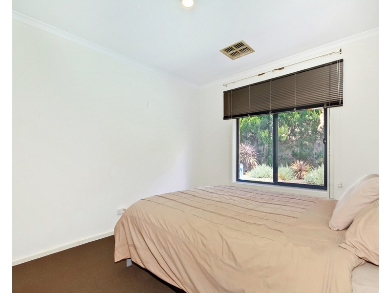 15 Flag Street, Seaford Meadows SA 5169