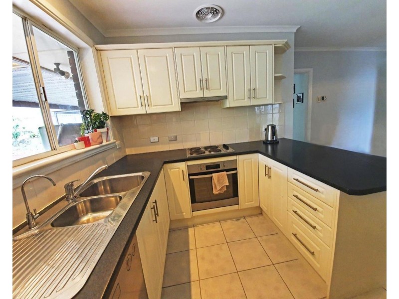 4 Iona Road, Aberfoyle Park SA 5159