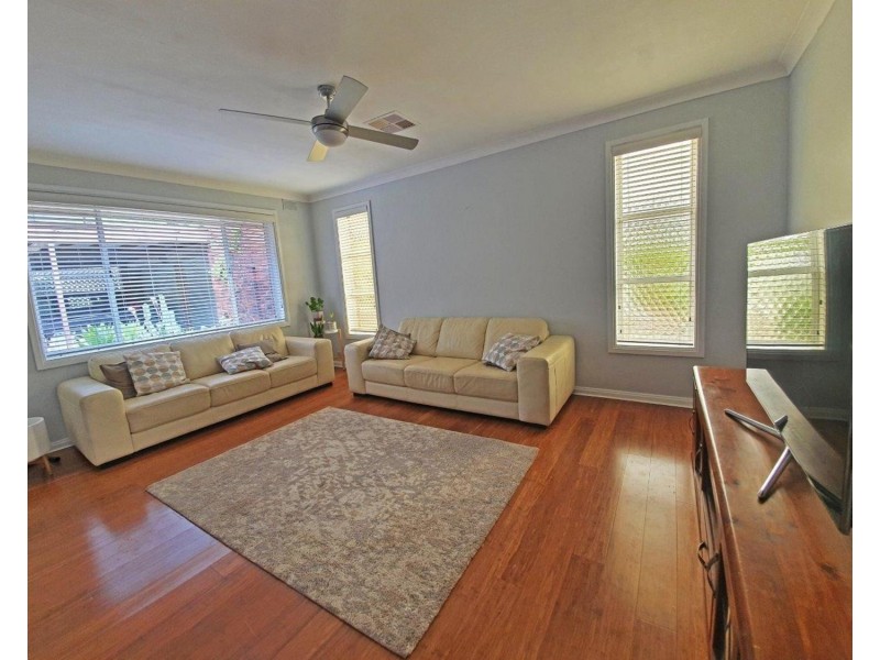 4 Iona Road, Aberfoyle Park SA 5159