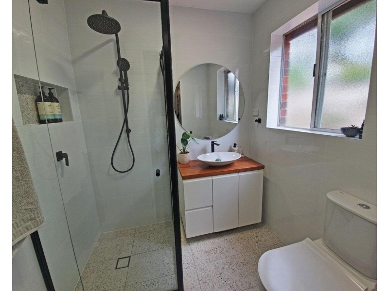 4 Iona Road, Aberfoyle Park SA 5159