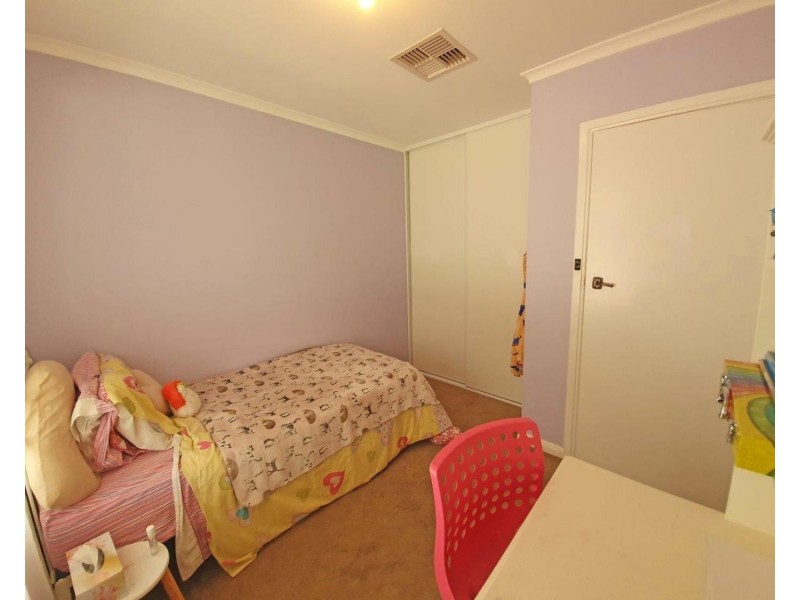 4 Iona Road, Aberfoyle Park SA 5159