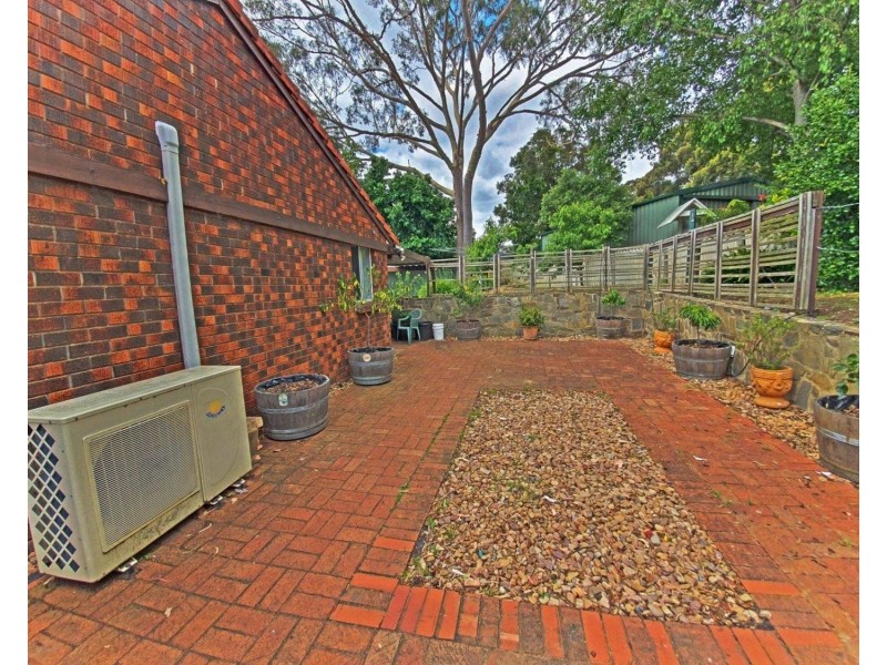 4 Iona Road, Aberfoyle Park SA 5159