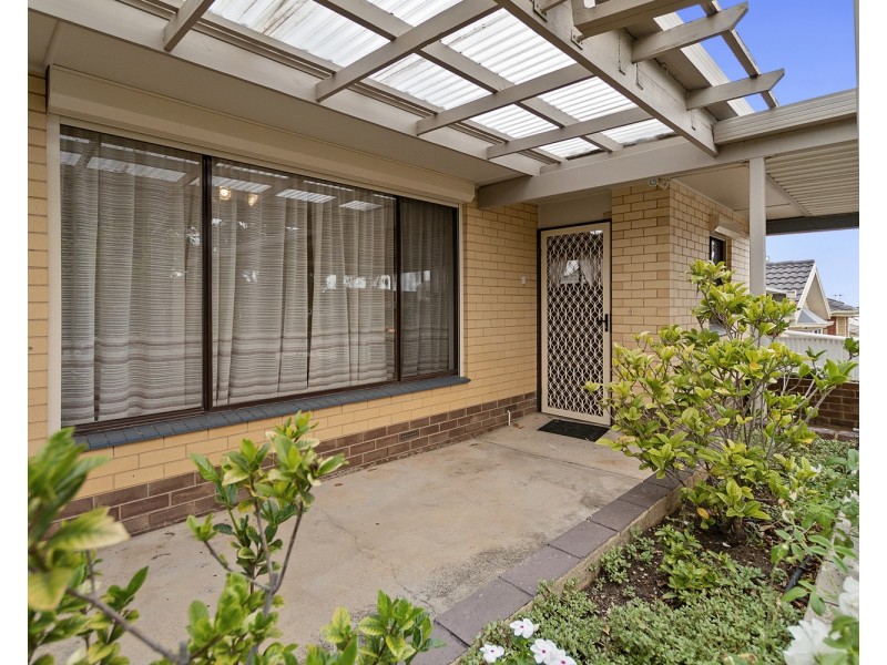 12 Candover Crescent, Huntfield Heights SA 5163