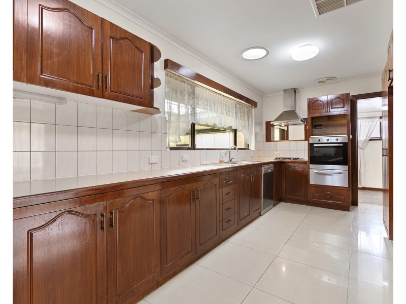 12 Candover Crescent, Huntfield Heights SA 5163