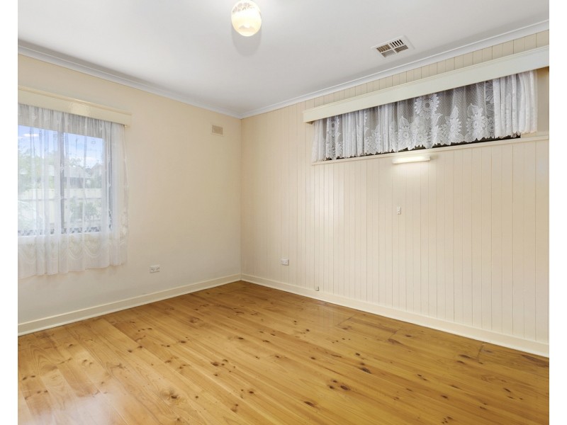 12 Candover Crescent, Huntfield Heights SA 5163