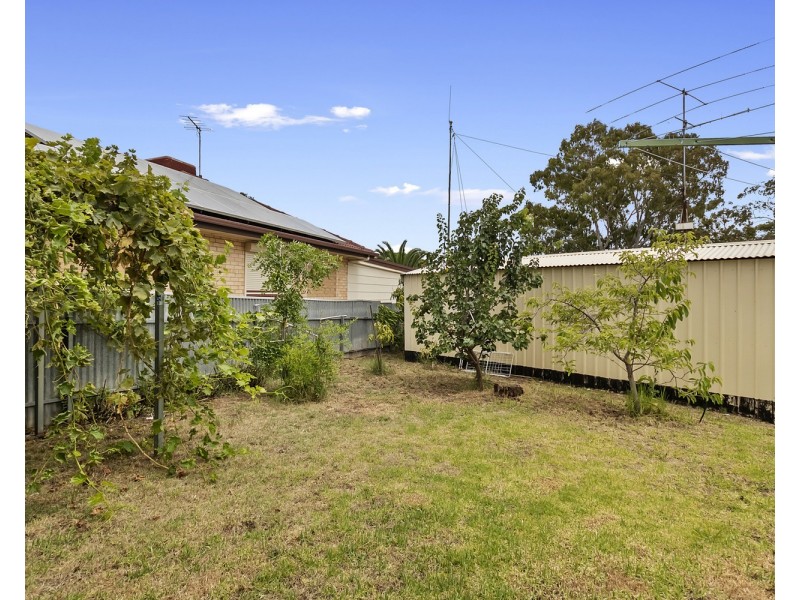 12 Candover Crescent, Huntfield Heights SA 5163
