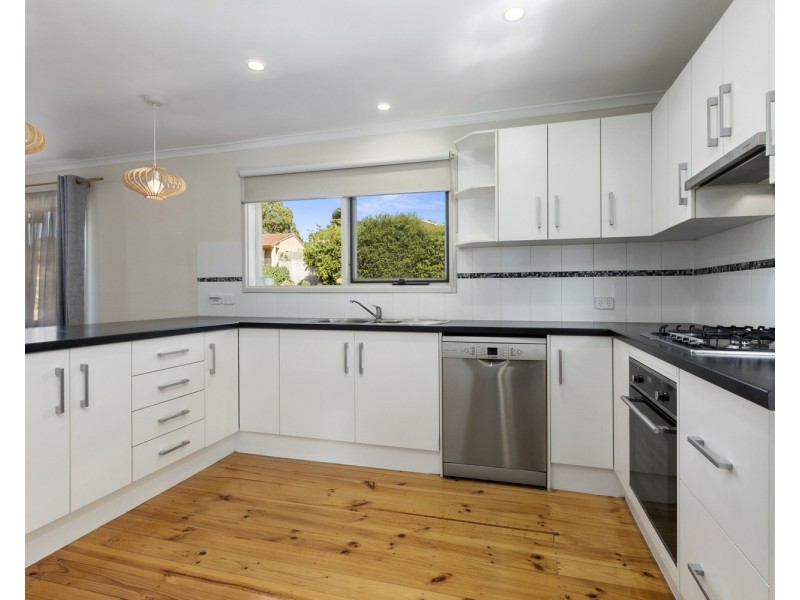 28 Birchenough Road, Huntfield Heights SA 5163