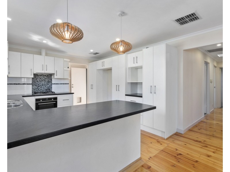 28 Birchenough Road, Huntfield Heights SA 5163