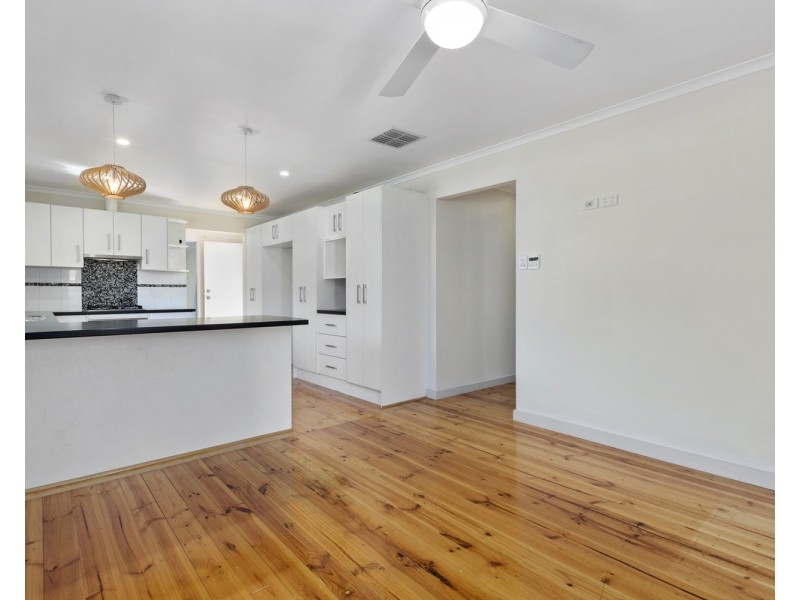 28 Birchenough Road, Huntfield Heights SA 5163