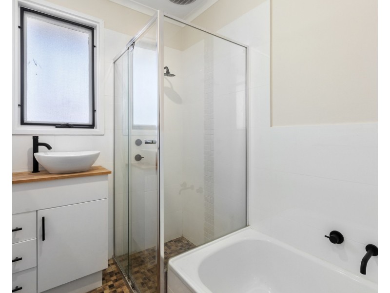 28 Birchenough Road, Huntfield Heights SA 5163