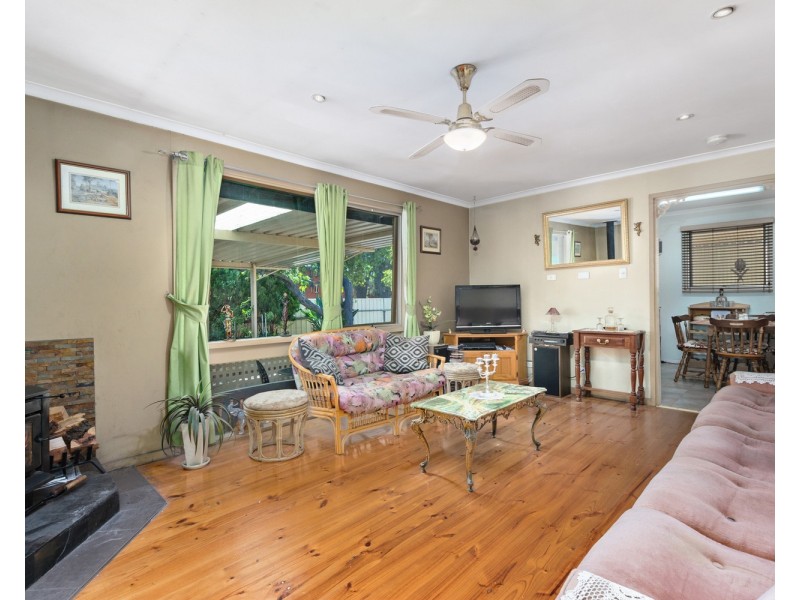 4 Finian Road, Christie Downs SA 5164