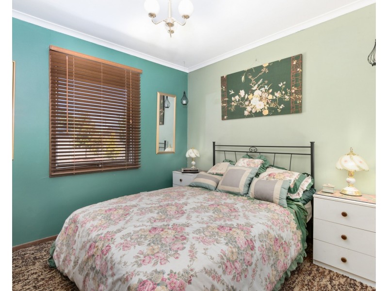 4 Finian Road, Christie Downs SA 5164