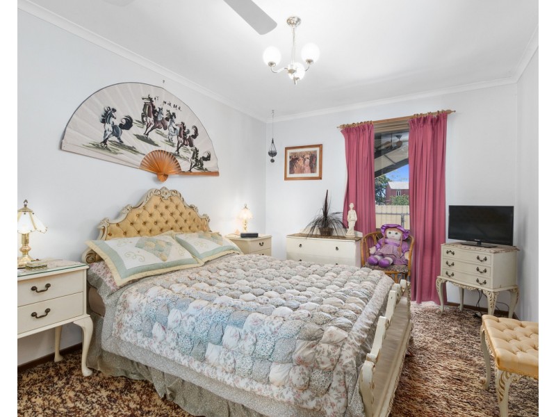 4 Finian Road, Christie Downs SA 5164