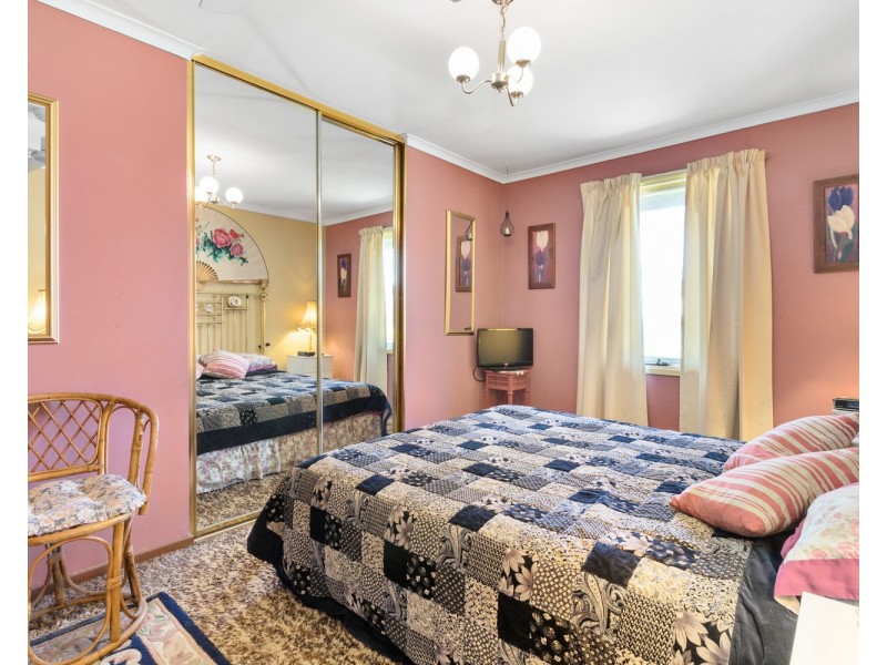 4 Finian Road, Christie Downs SA 5164