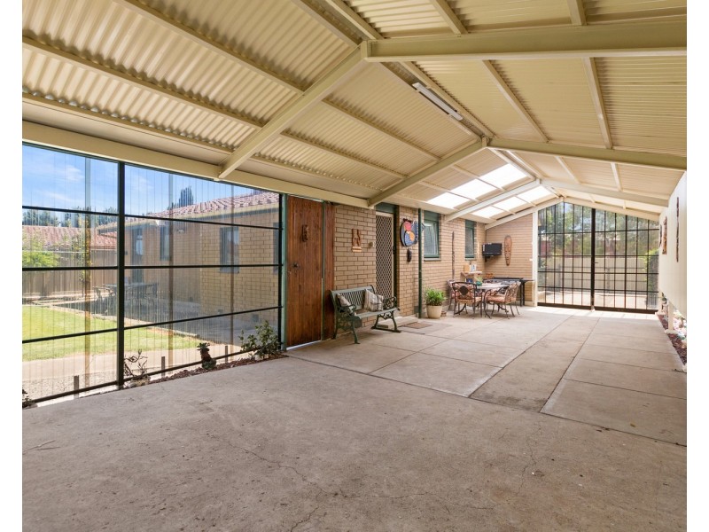 4 Finian Road, Christie Downs SA 5164