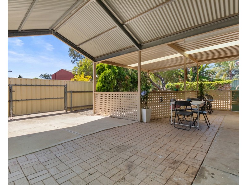 4 Finian Road, Christie Downs SA 5164