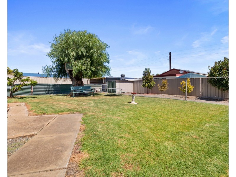 4 Finian Road, Christie Downs SA 5164