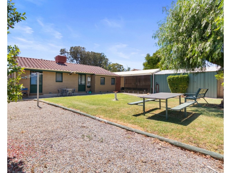 4 Finian Road, Christie Downs SA 5164