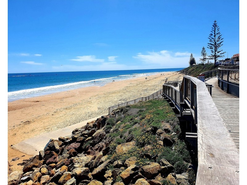 23 & 23a Castle Road, Christies Beach SA 5165