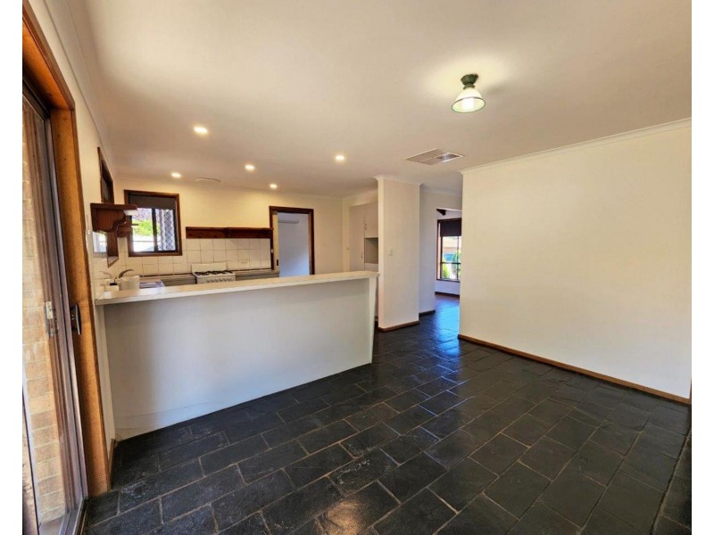 16 Seeger Drive, Morphett Vale SA 5162