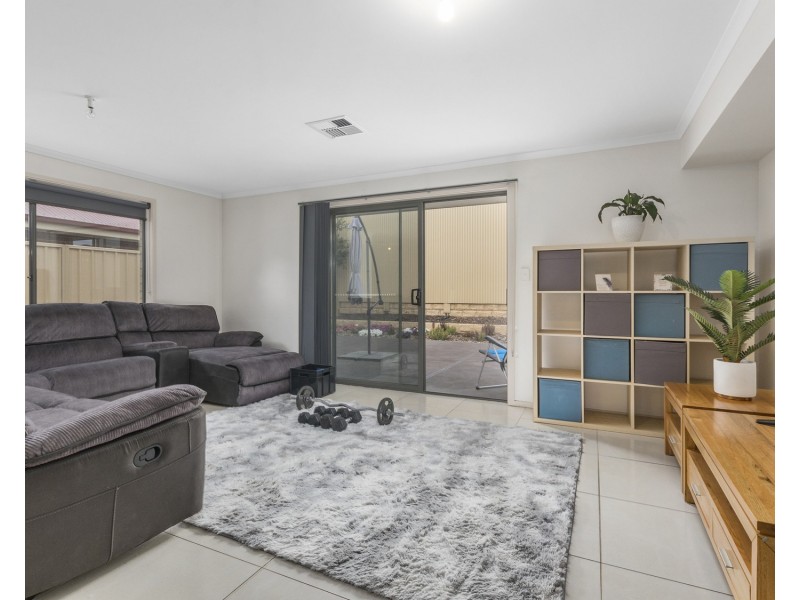 8 Manordale Court, Seaford Meadows SA 5169