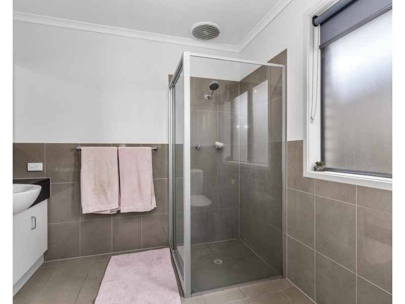 8 Manordale Court, Seaford Meadows SA 5169