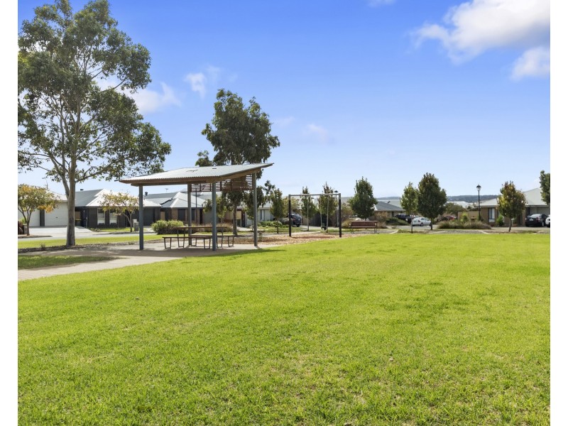 8 Manordale Court, Seaford Meadows SA 5169