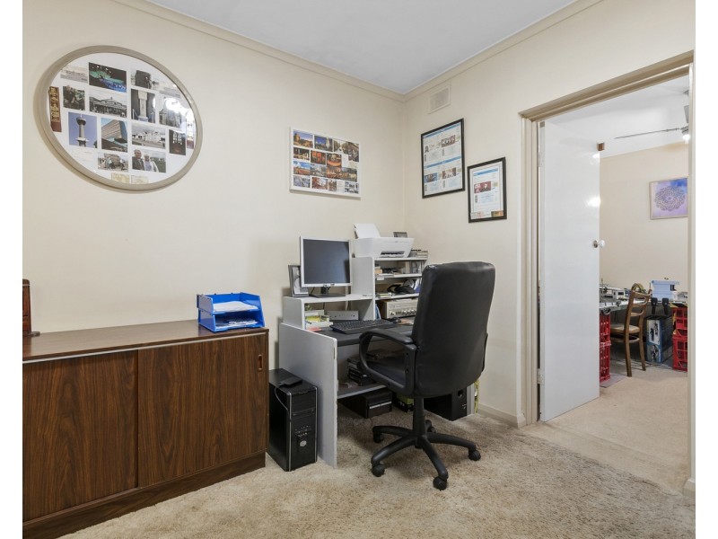 16 Jennifer Drive, Morphett Vale SA 5162