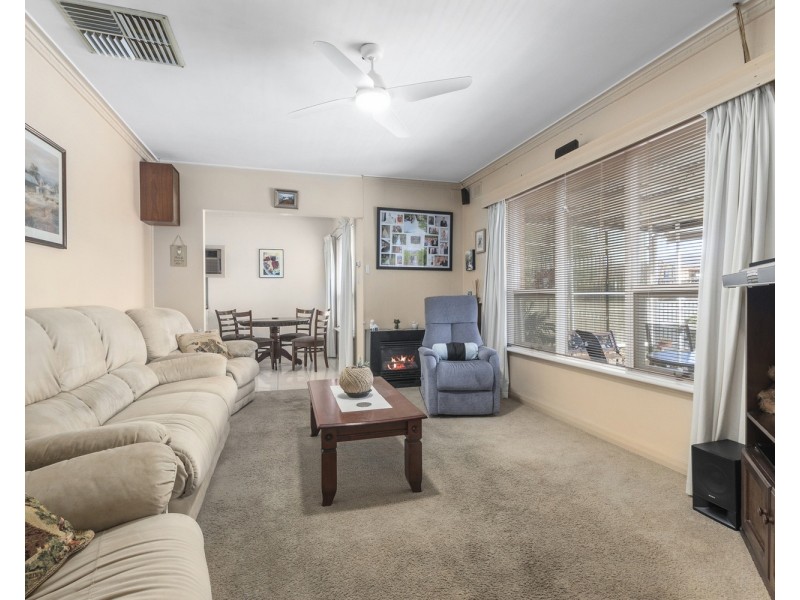 16 Jennifer Drive, Morphett Vale SA 5162