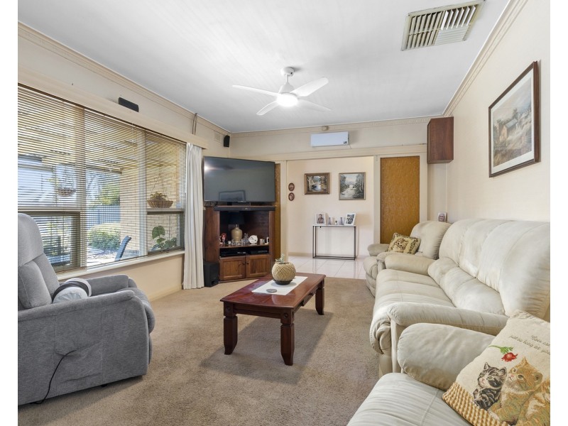 16 Jennifer Drive, Morphett Vale SA 5162