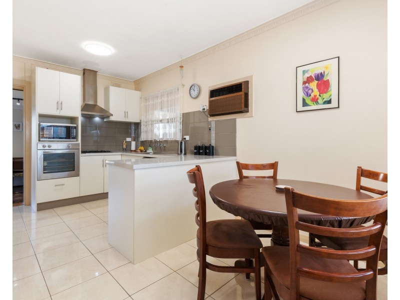 16 Jennifer Drive, Morphett Vale SA 5162