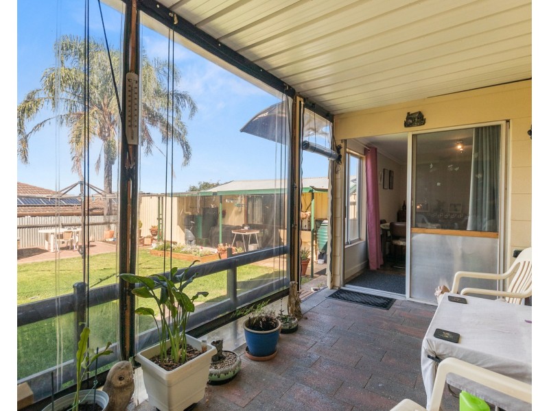 16 Jennifer Drive, Morphett Vale SA 5162