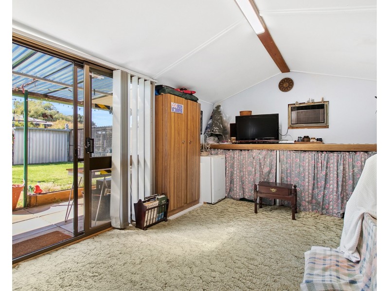 16 Jennifer Drive, Morphett Vale SA 5162