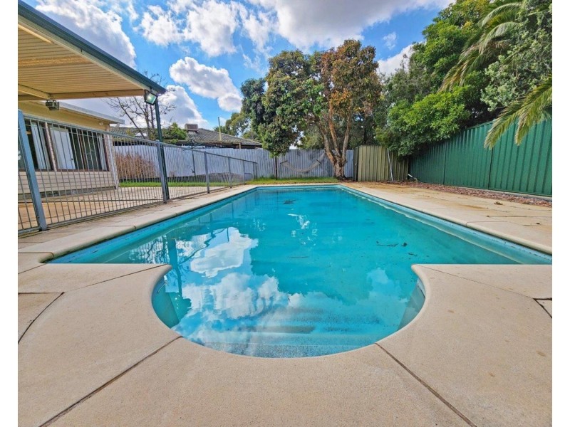 4 Brendan Street, Christie Downs SA 5164