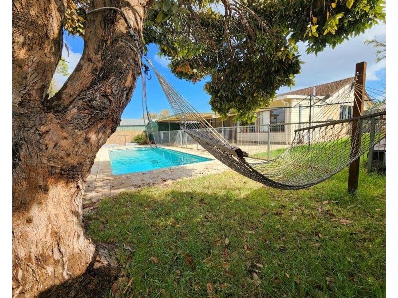 4 Brendan Street, Christie Downs SA 5164