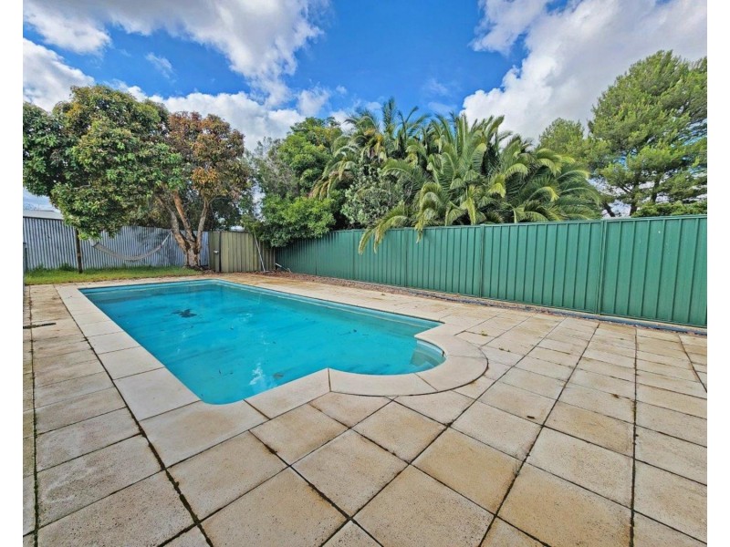 4 Brendan Street, Christie Downs SA 5164